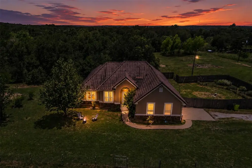 437 Balch Road, Elgin