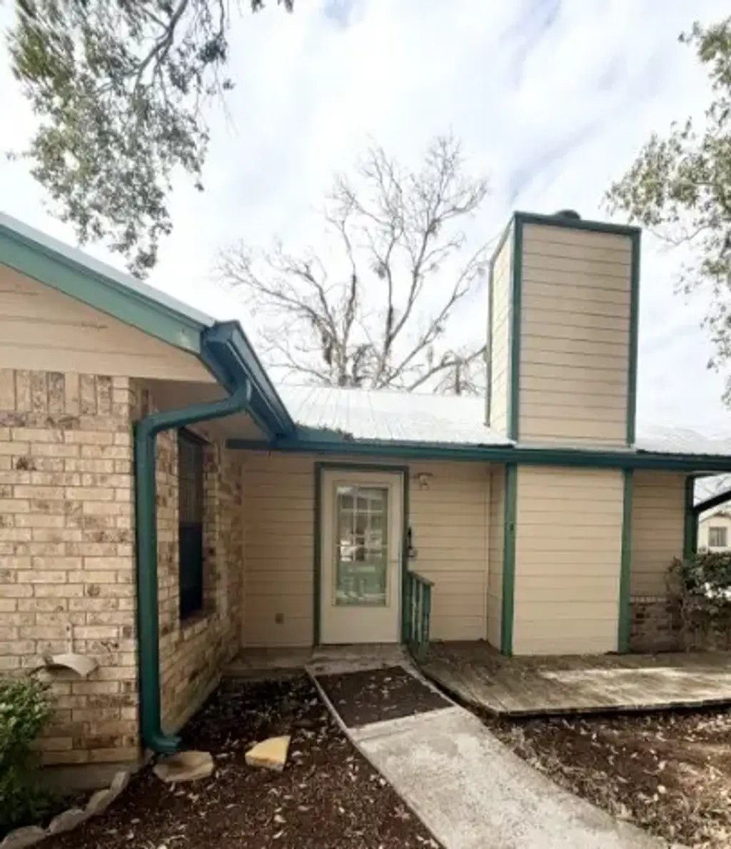 728 W San Antonio Street 108 A, Lockhart