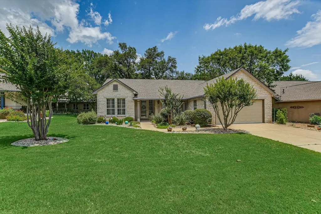 106 Nighthawk Way, Georgetown