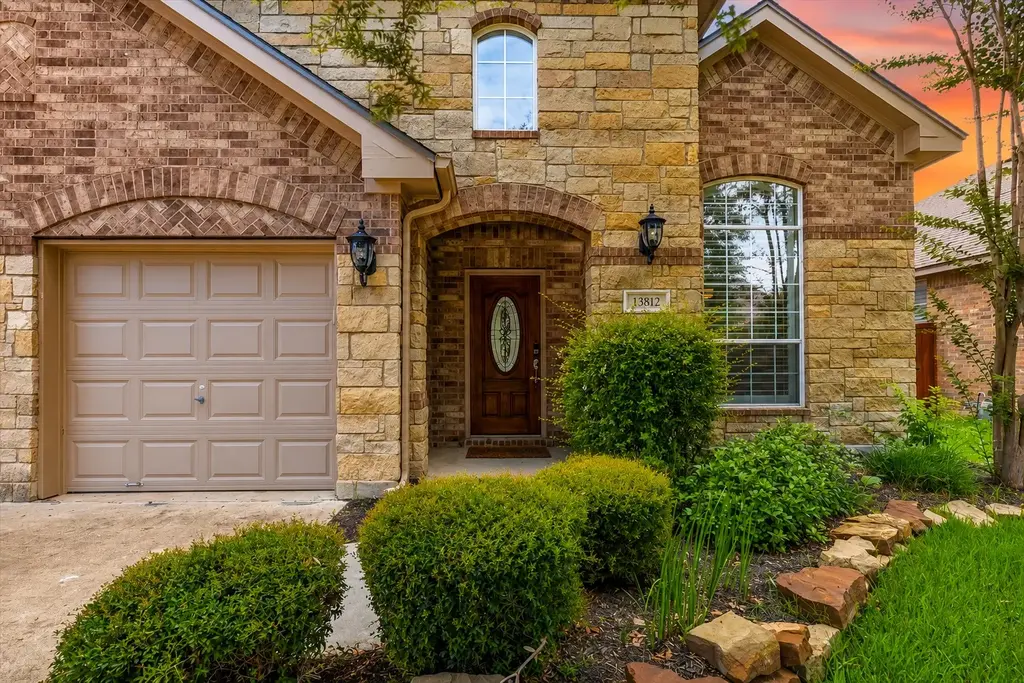 13812 Long Shadow Drive, Manor