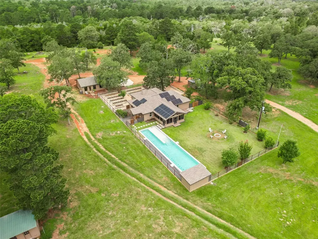 350 Young School House Road, Smithville