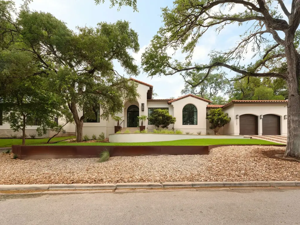 2702 Mountain Laurel Drive, Austin