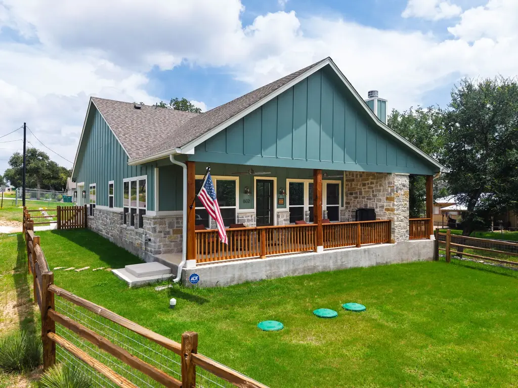602 N Shorewood Drive, Granite Shoals