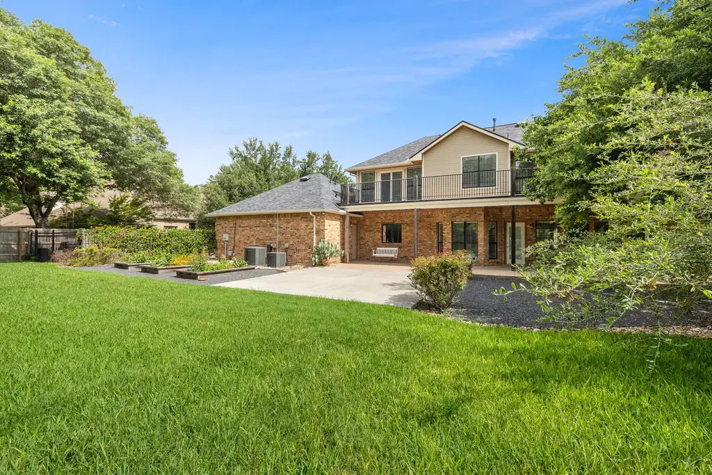 10 Oak View, Round Rock