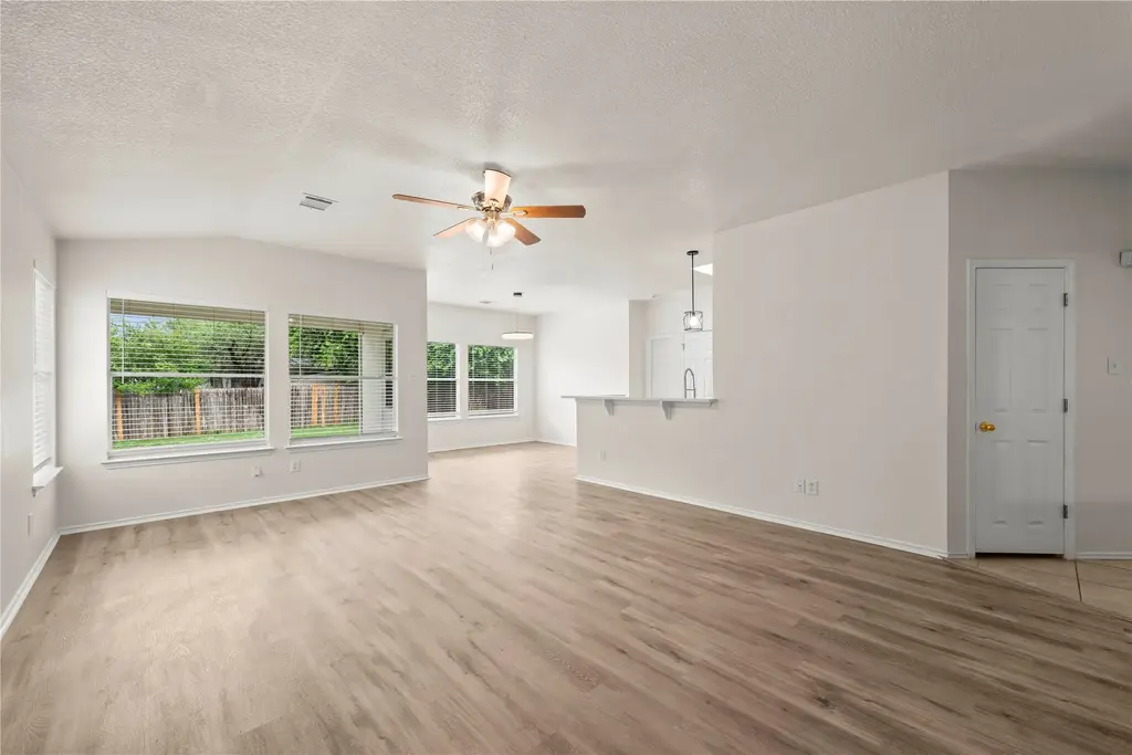 3920 Whitey Ford Way, Round Rock