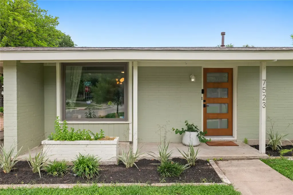 7523 Meadowview Lane, Austin