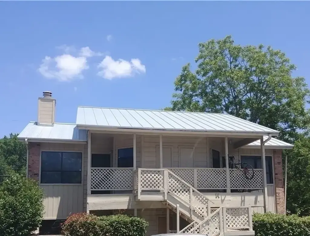 421 W San Antonio Street H3, San Marcos