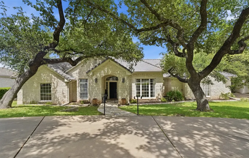2016 Lakeway Boulevard, Lakeway
