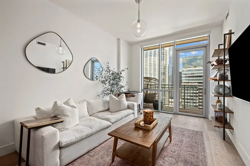 222 West Avenue 2507, Austin