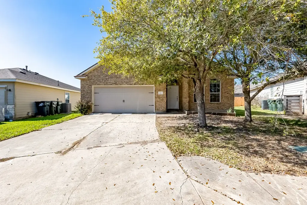 149 Bobbin Cove, Kyle