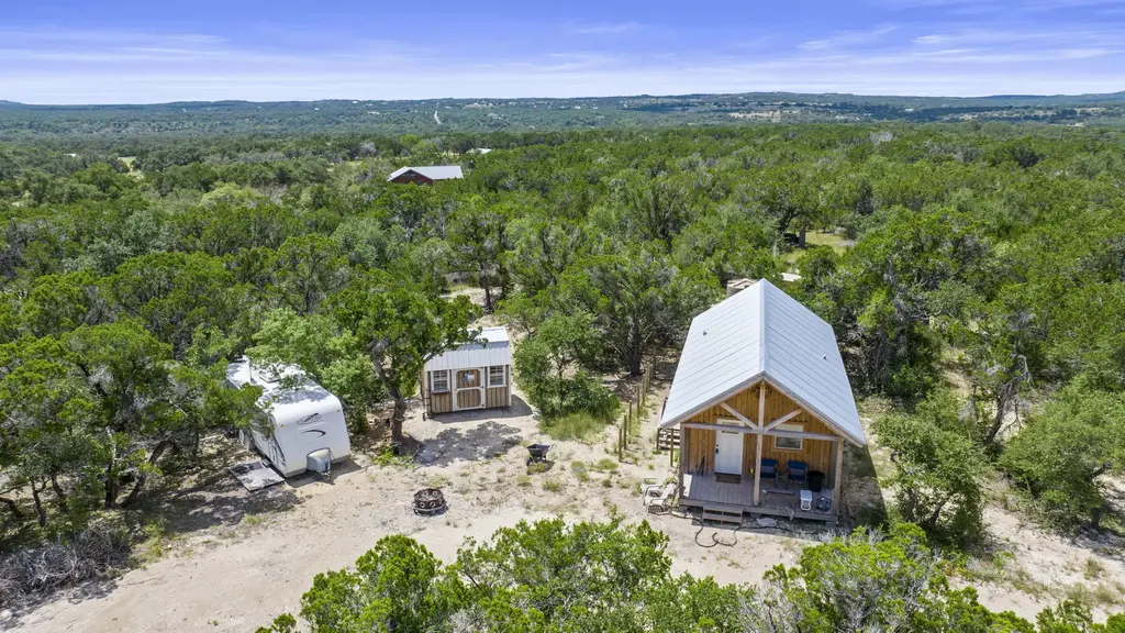 417 Prochnow Road, Dripping Springs