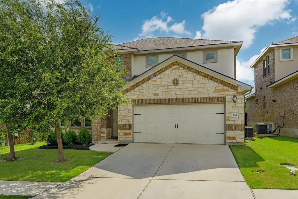 612 Sigourney Way, Leander
