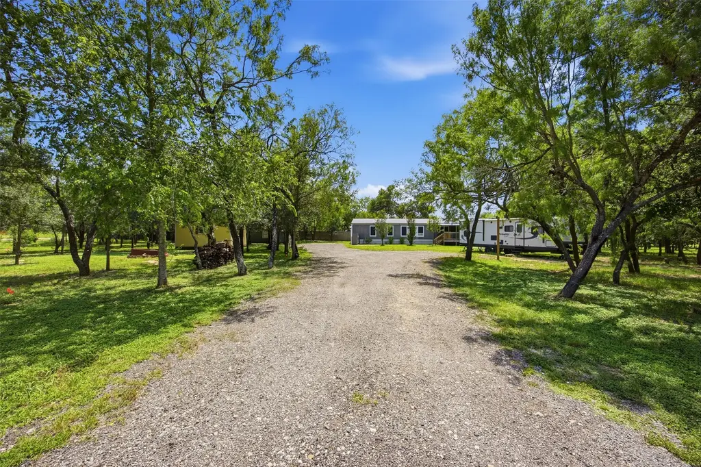 135 Side Saddle Drive, Cedar Creek