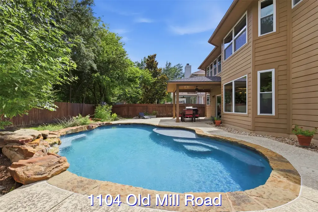 1104 Old Mill Road, Cedar Park