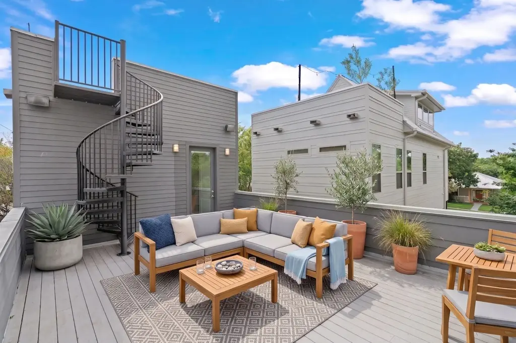 3010 E 18th 1/2 Street B, Austin