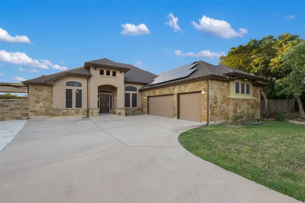 321 Sarahs Lane, Liberty Hill