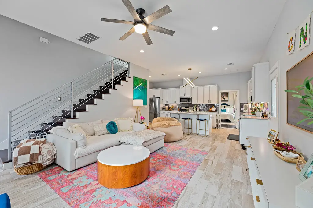 7600 Carver Avenue A, Austin