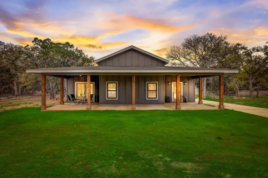 36 Summertime Circle, Wimberley