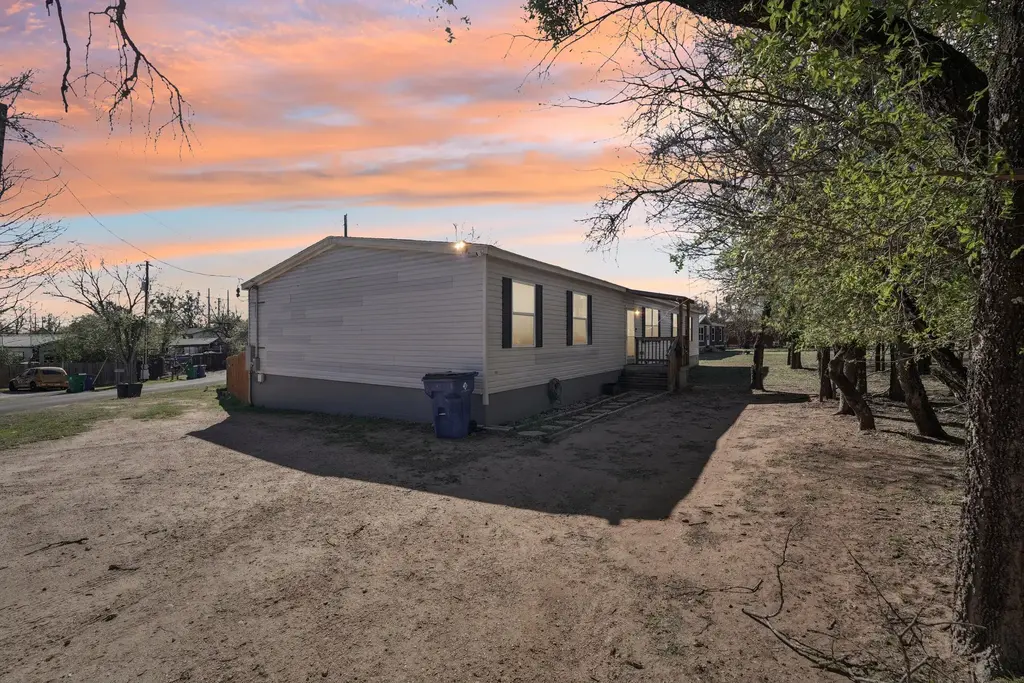 837 Southwood Drive, Horseshoe Bay