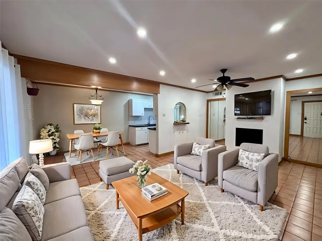 505 W 7th Street 120, Austin