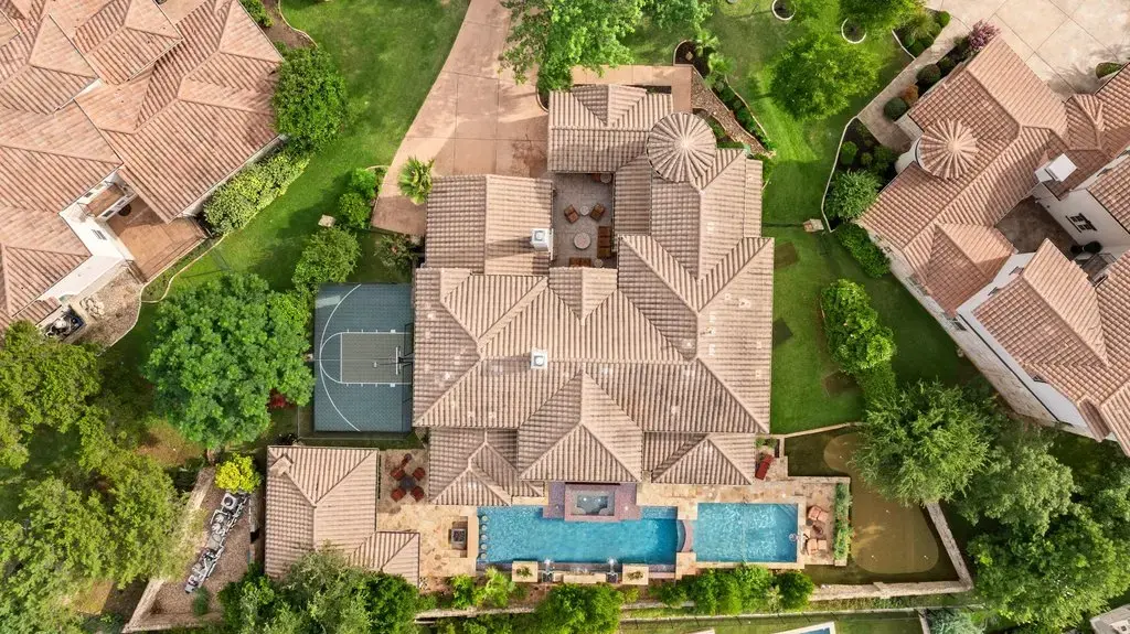 109 Largo Cove, Austin