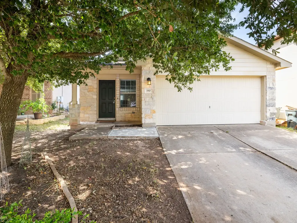 190 Quarter Avenue, Buda