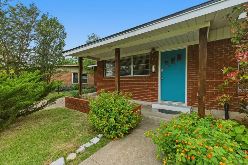 1404 Cloverleaf Drive, Austin