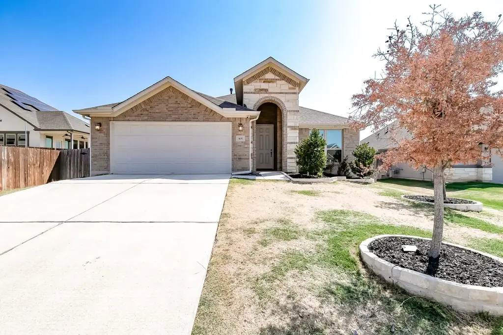 105 Meadow Wood Cove, Georgetown