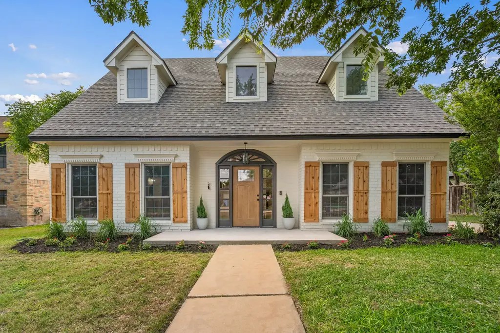 1102 Twin Creek Drive, Pflugerville