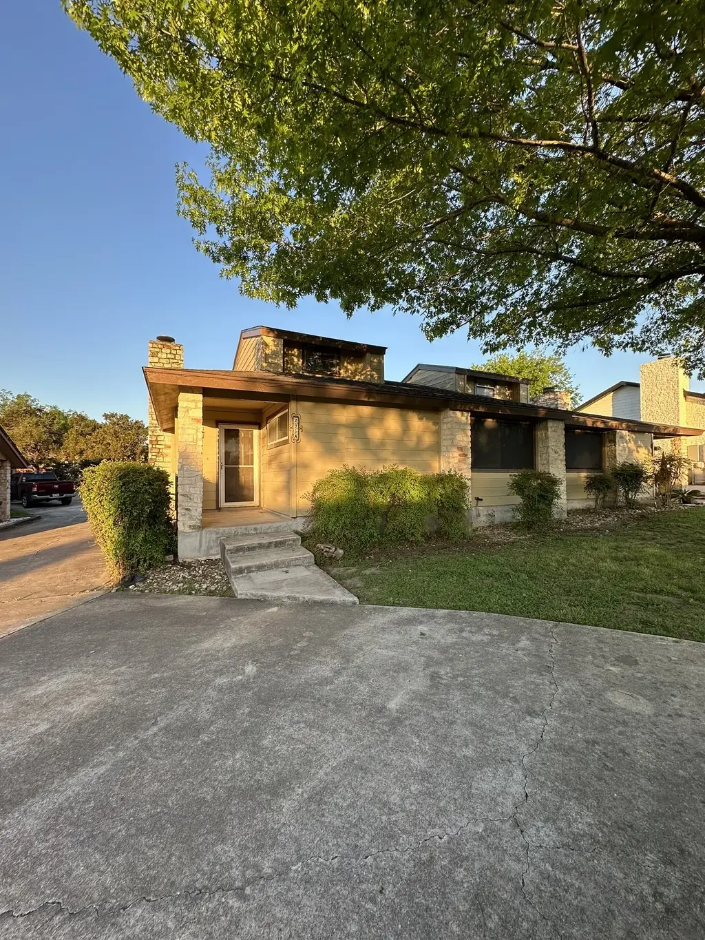 295 Mooring Circle A, Lakeway