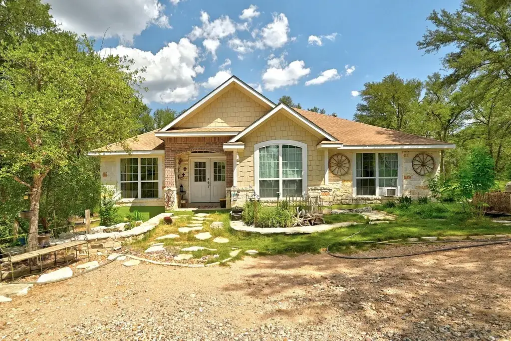 7709 Timber Hills Drive, Del Valle