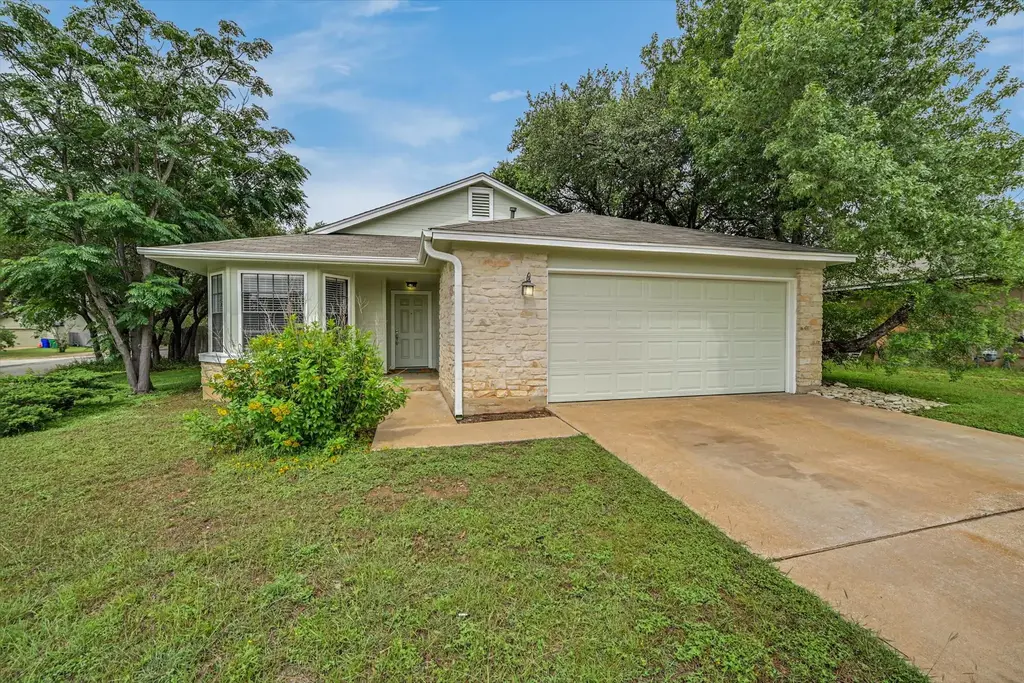 805 Live Oak Drive, Cedar Park