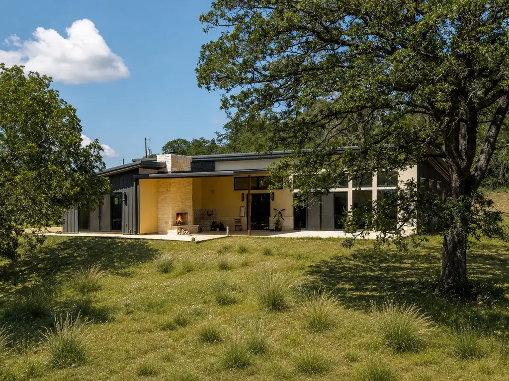 2181 County Road 481, Thrall
