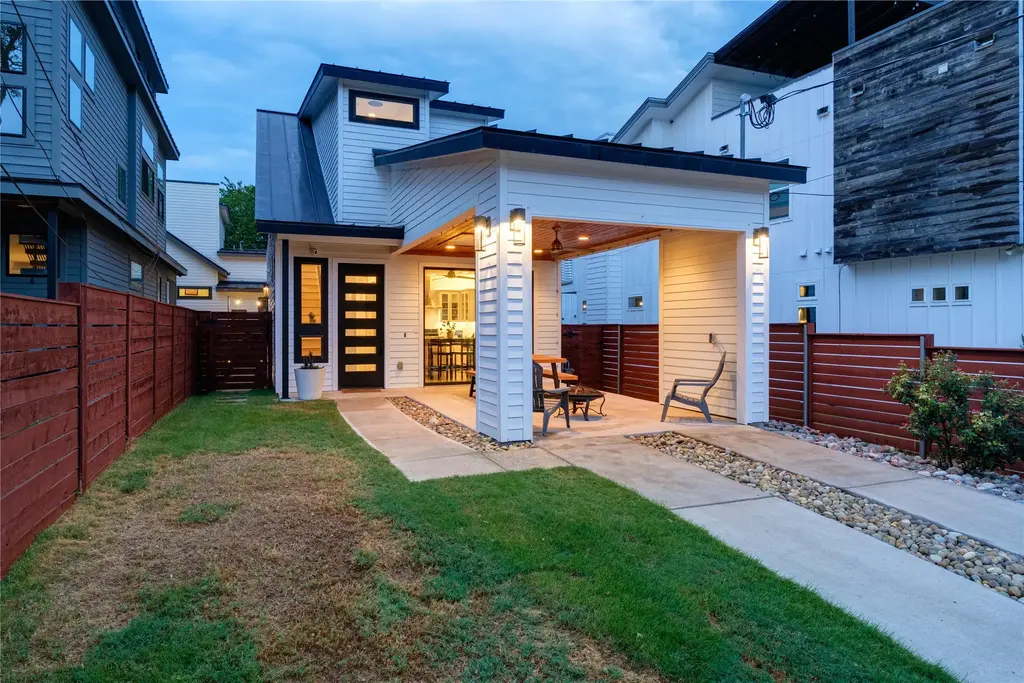 1704 E 13th Street B, Austin