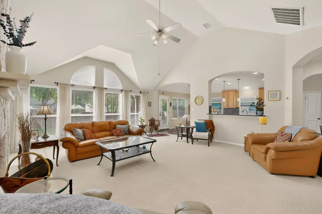 905 Victoria Ridge Drive, Pflugerville