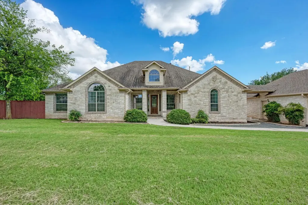 1238 Little Bear Road, Buda