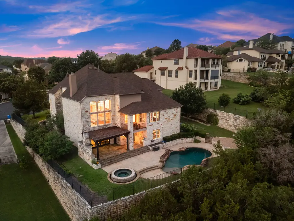 121 Burgess Lane, Austin