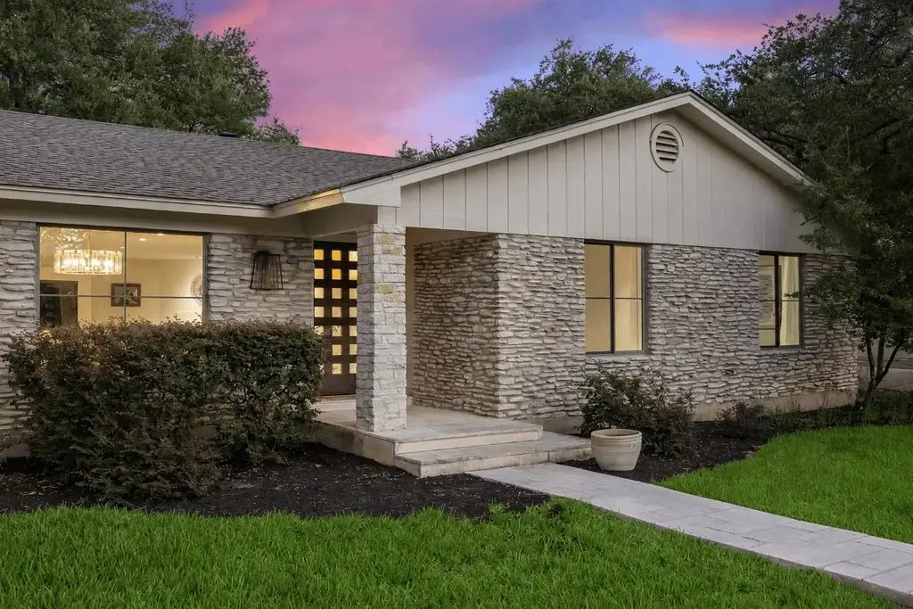 8805 Point West Drive, Austin