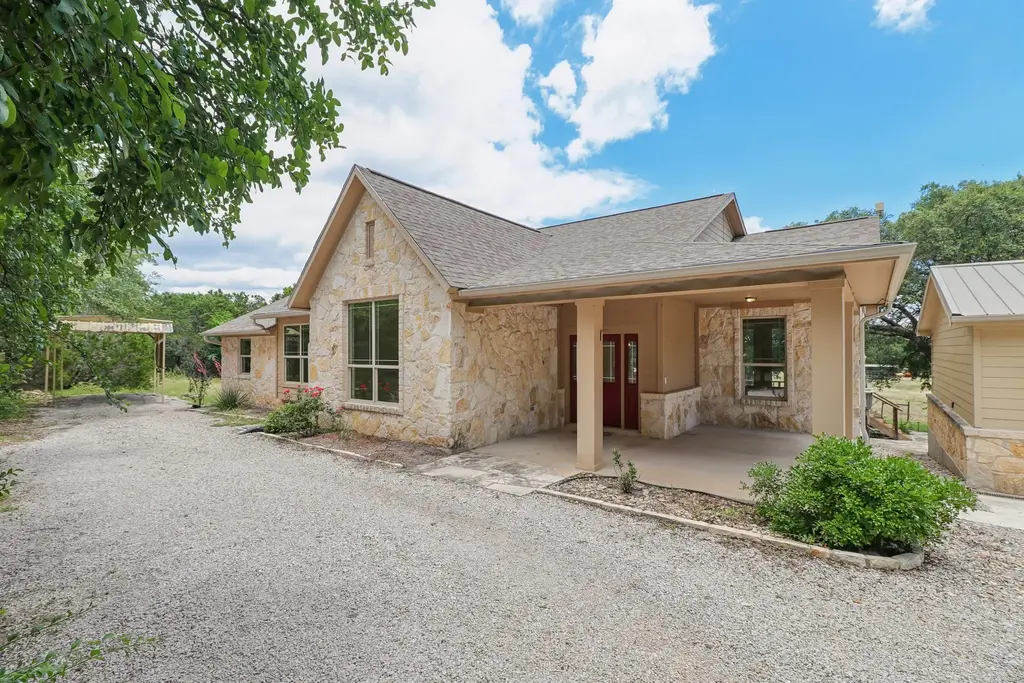 225 Shady Oaks Trail, Liberty Hill