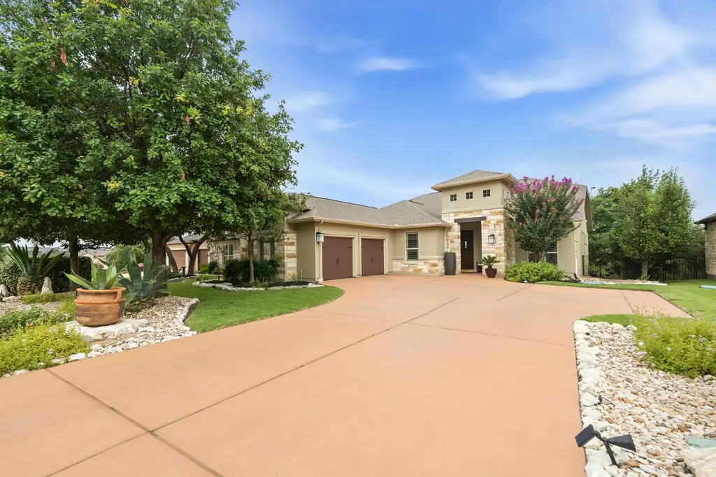 2021 Harvest Dance Drive, Leander