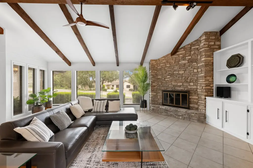 703 Vanguard Street, Lakeway