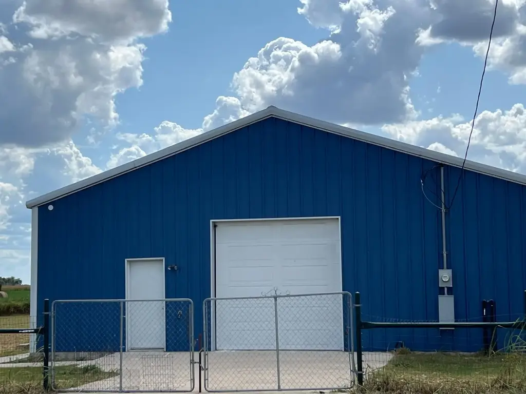 2000 County Road 453 Ranch, Coupland