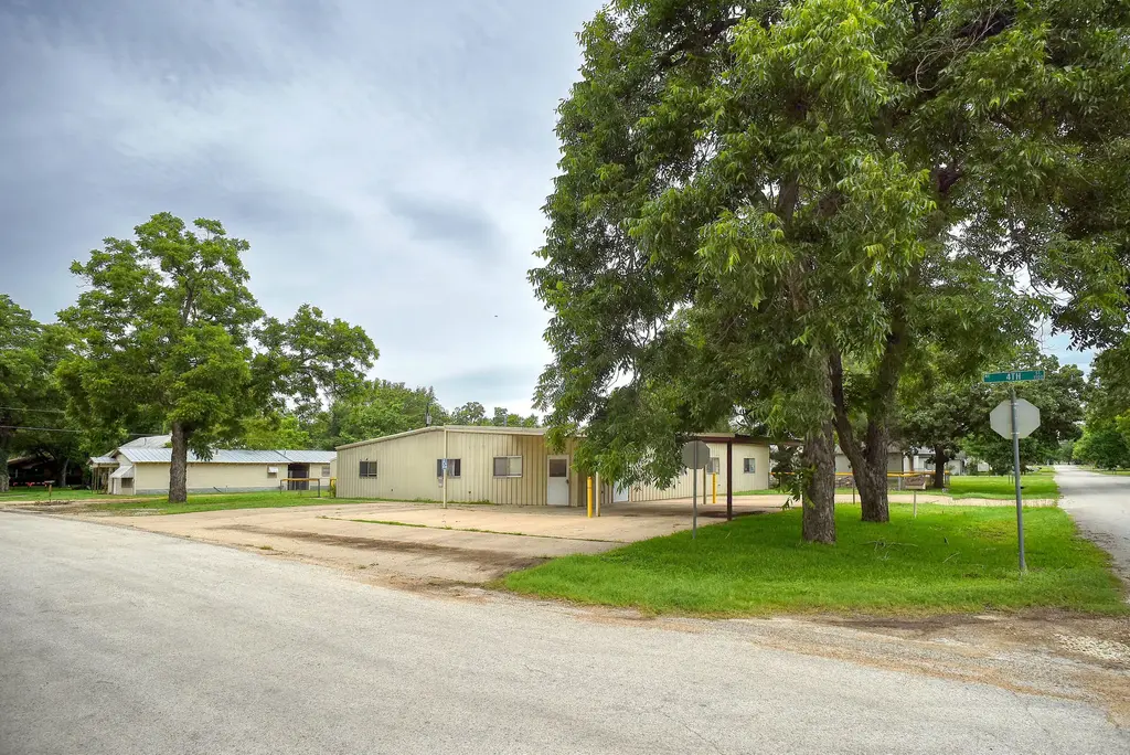 401 Wilkes Street, Smithville