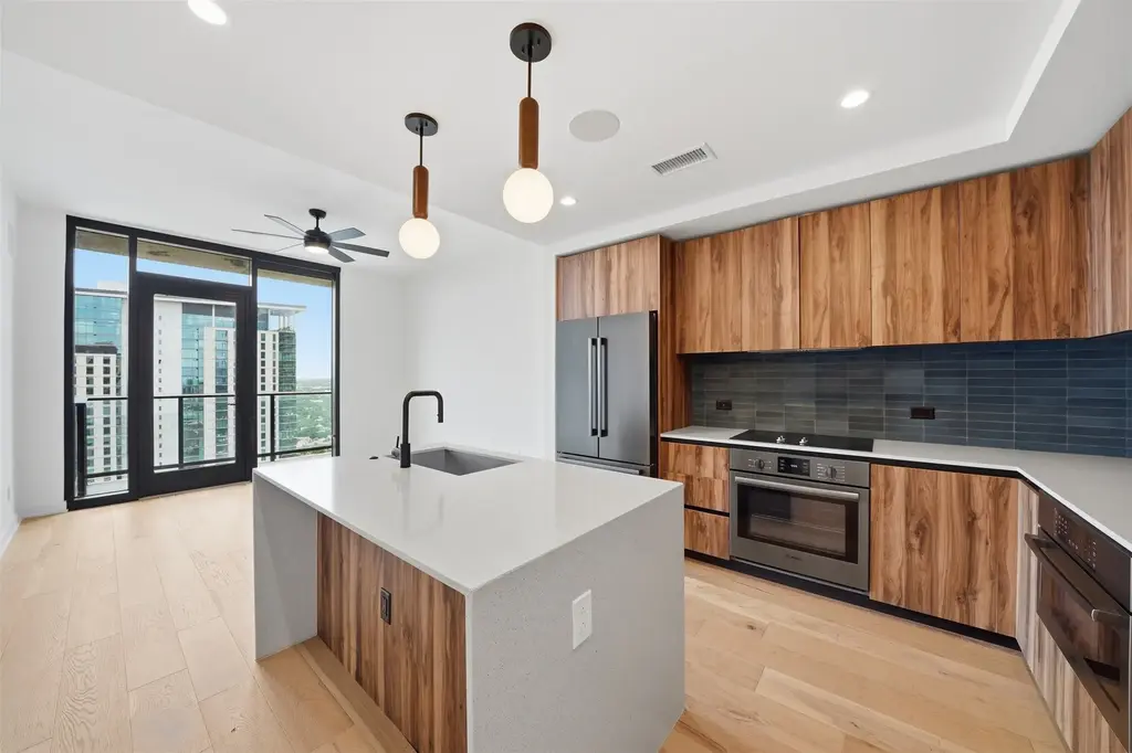 84 East Avenue 3707, Austin