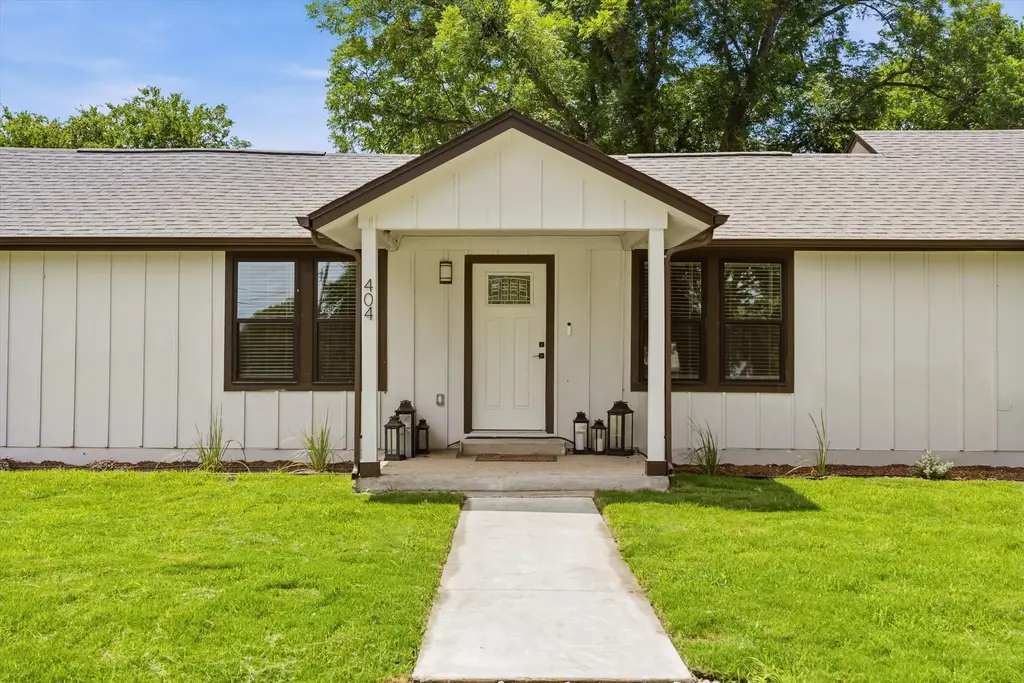 404 E Wolf Street, Granger