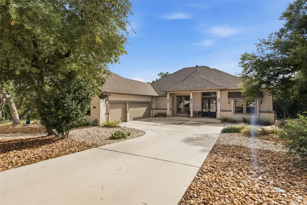 1218 Game Trail, New Braunfels