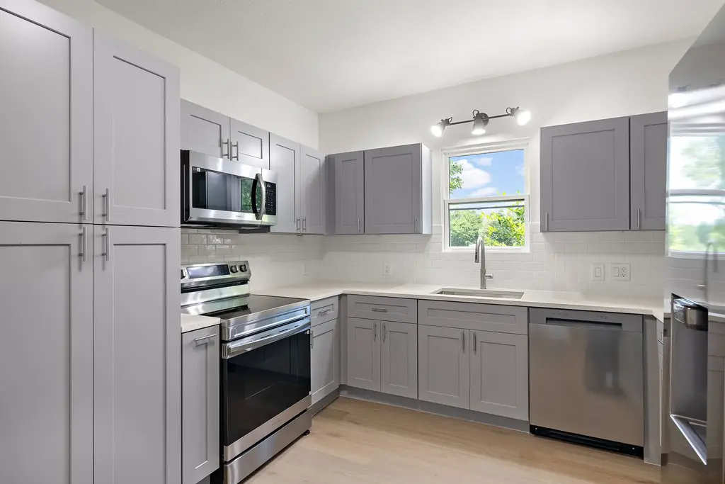 1301 Sloan Street, Taylor