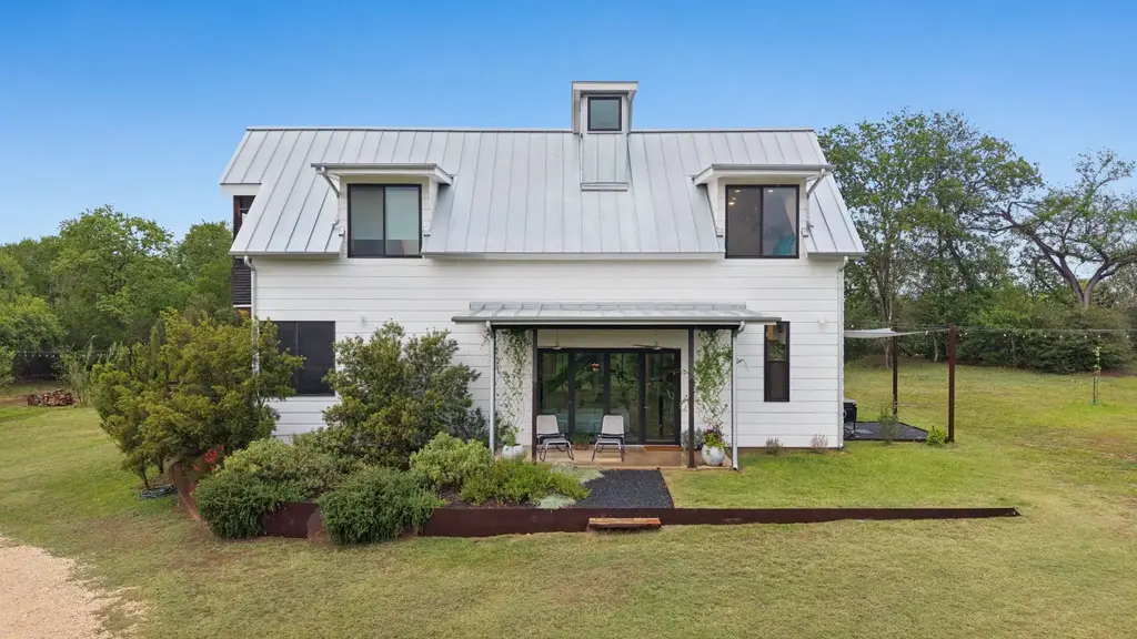 534 Old Mcdade Road, Elgin