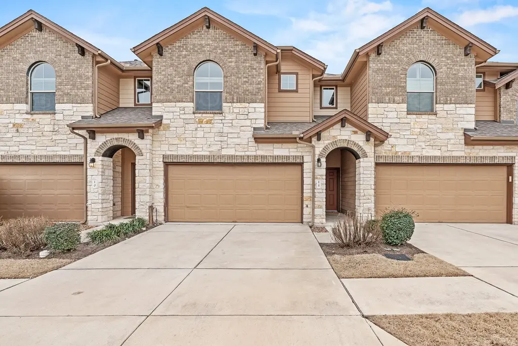 1001 Zodiac Lane 11, Round Rock