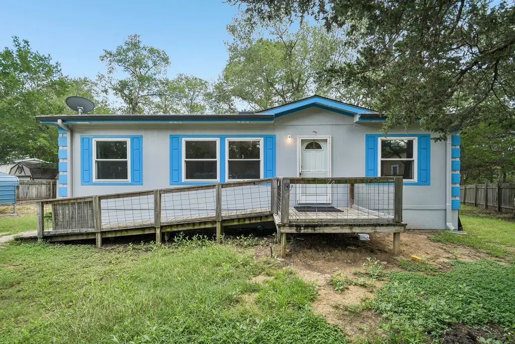 139 Meadow Creek Drive, Bastrop